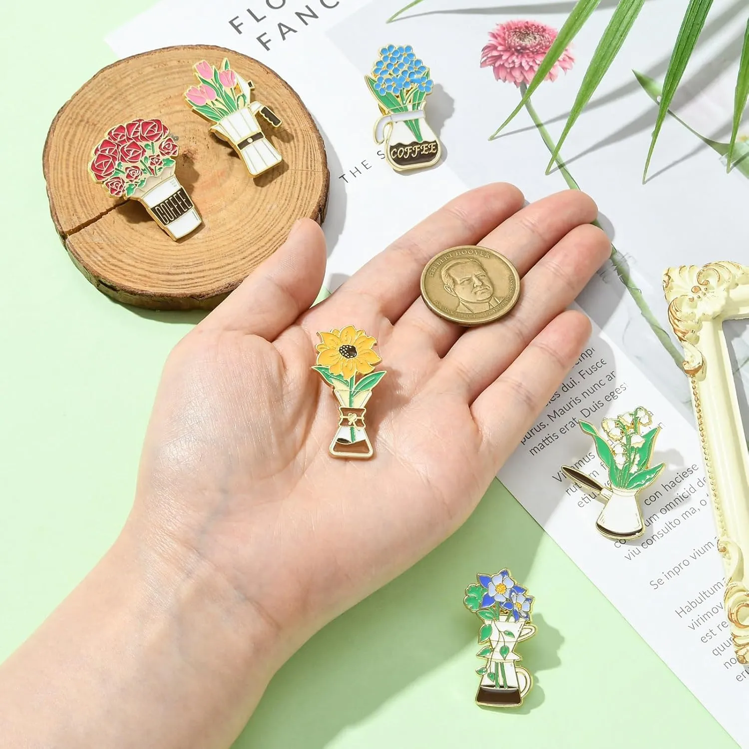 Airssory Mixed Styles Bee Flower Tarot Ribbon Travel Theme Alloy Brooches Pins for DIY Clothes Backpack Hats Jackets Craft