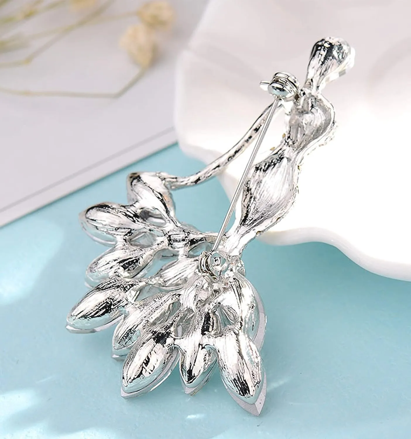 Cute Cat Elegant Mermaid Austrian Crystals Rhinestone Women Corsage Pin Brooches Pin