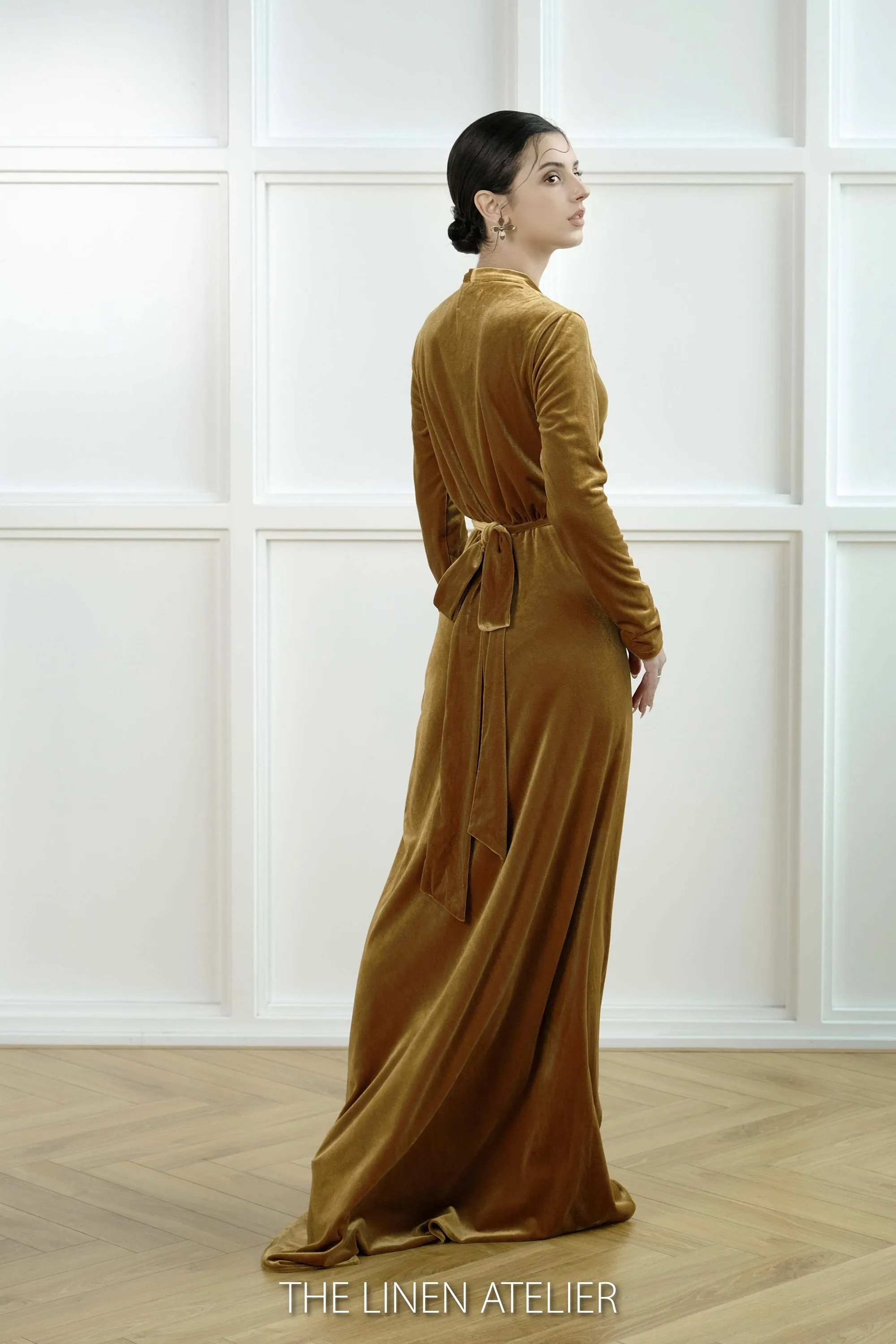 JACQUELINE Long Sleeve Velvet Gown