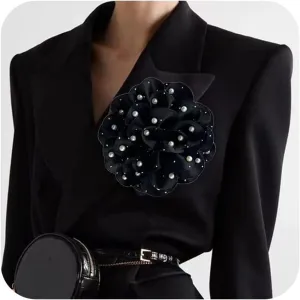 Large Rose Flower Brooches Lapel Pins,Dainty Satin Fabric Pearl Brooches Lapel Pins Elegant Silk Camellia Flower Oversized Brooch Pin for Women Wedding Part Dance Banquet Dress Suit Accessories Jewelry