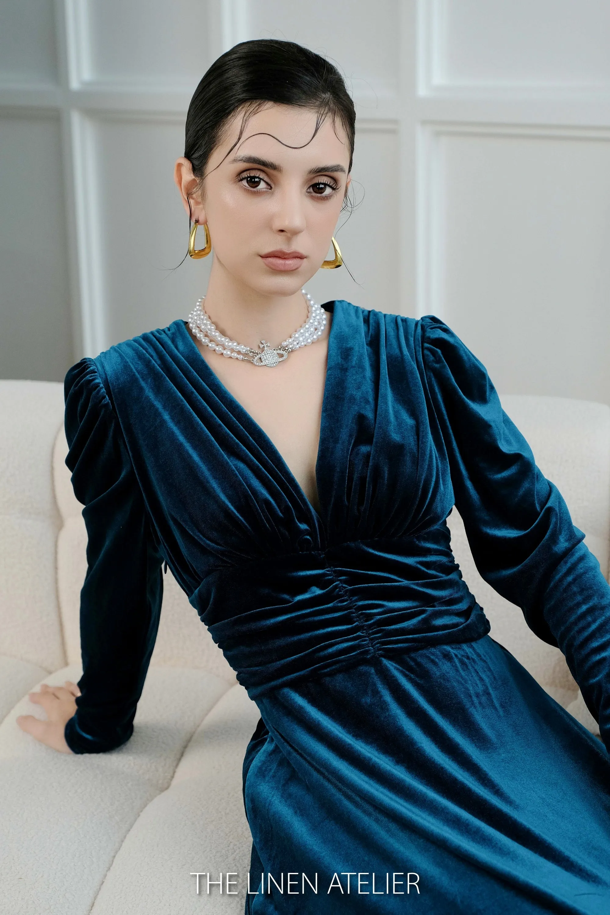 SHERRY V-neck Long Sleeves Velvet Dress