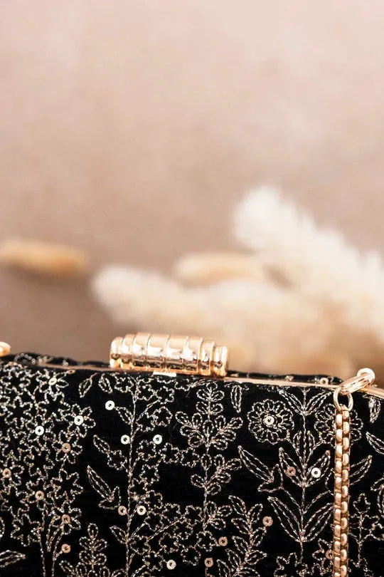 Thea velvet embroidered clutch - Black